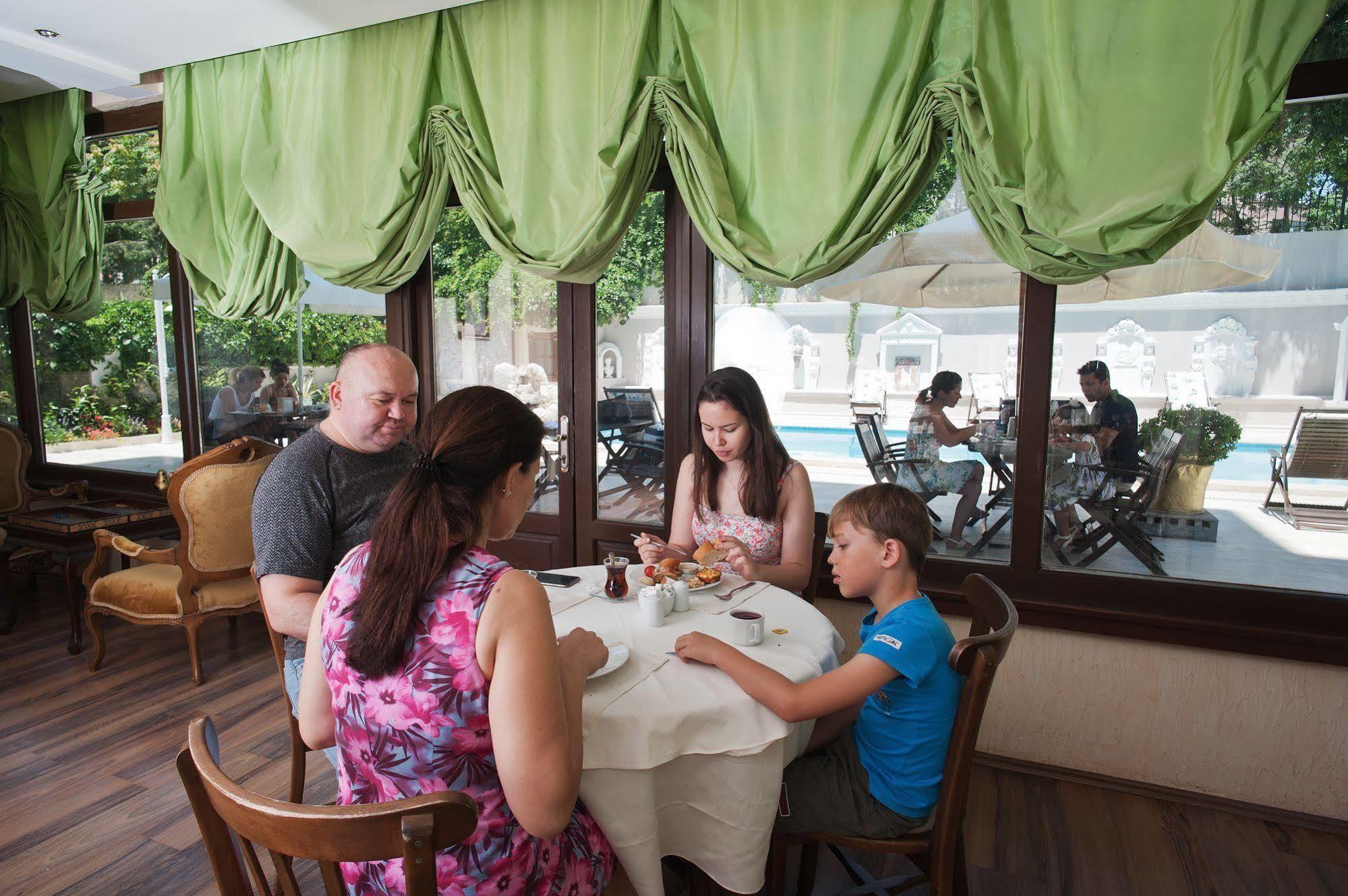 Triana Hotel Antalya Luaran gambar